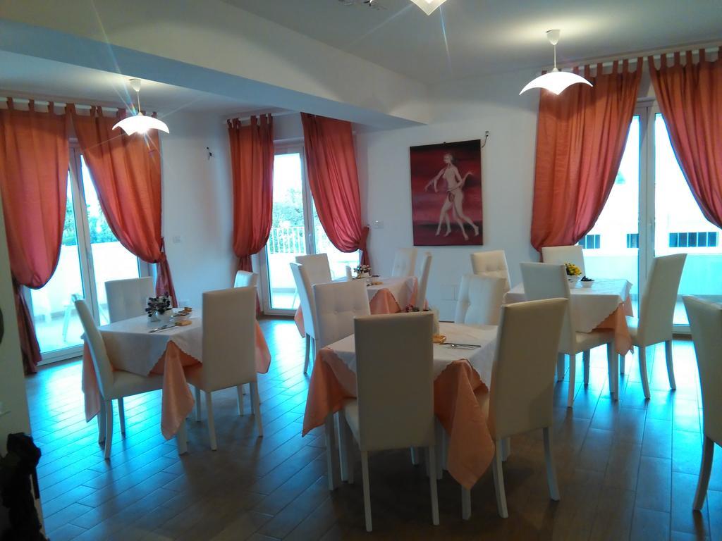 Hotel Residence Thalassa Reggio di Calabria Bagian luar foto