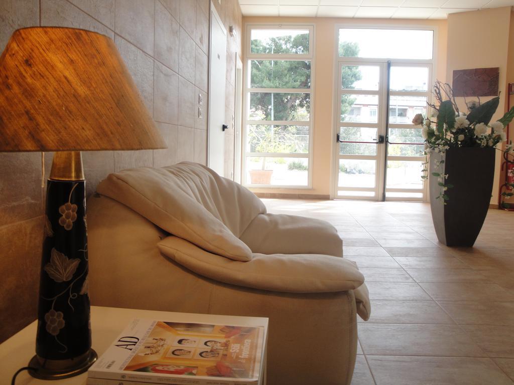 Hotel Residence Thalassa Reggio di Calabria Bagian luar foto