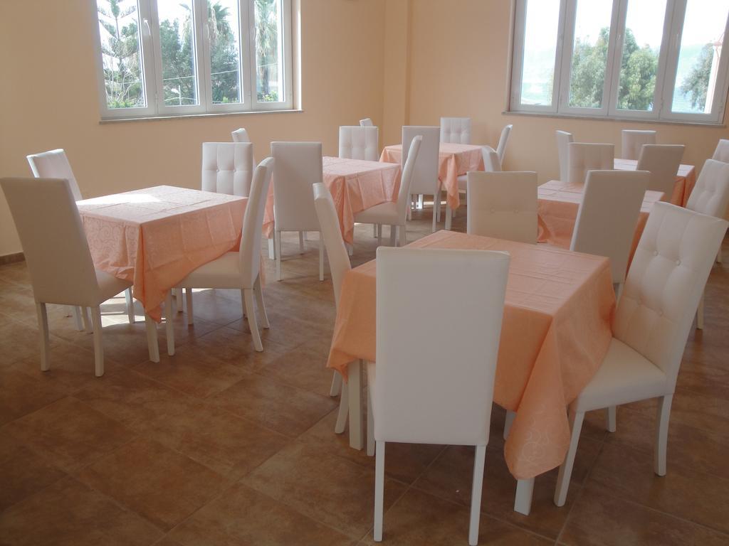 Hotel Residence Thalassa Reggio di Calabria Bagian luar foto